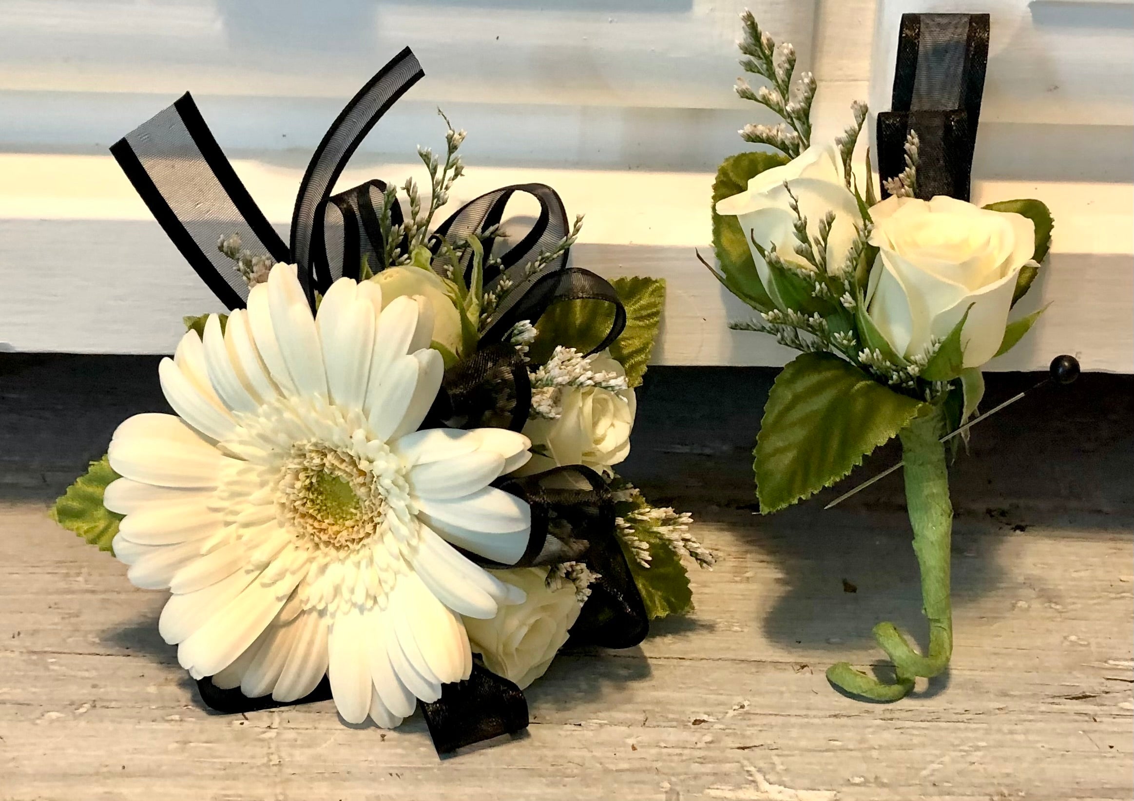 Boutonniere/Corsage Package